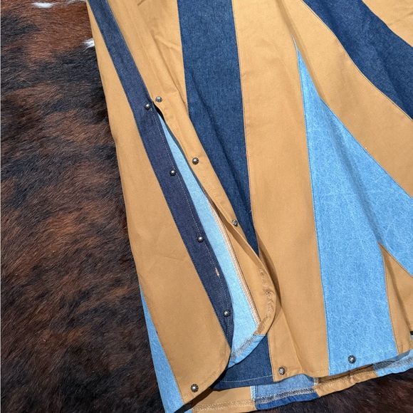 Silverado Skirt - Picture 2 of 3